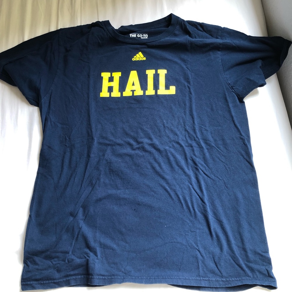 Men’s adidas Michigan Wolveriens Hail t shirt